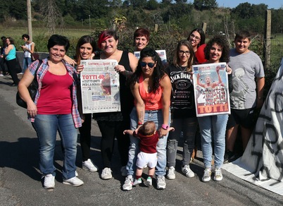 Serie A Roma, Totti a Trigoria: foto e striscioni per il capitano
