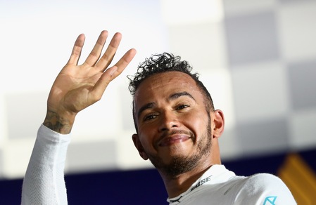 F1, Hamilton: «Spero che le vetture del 2017 mi sorprendano»