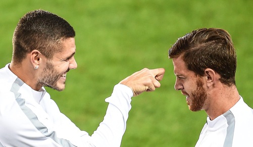 Inter, l'Europa League non fa paura: Icardi scherza con Ansaldi