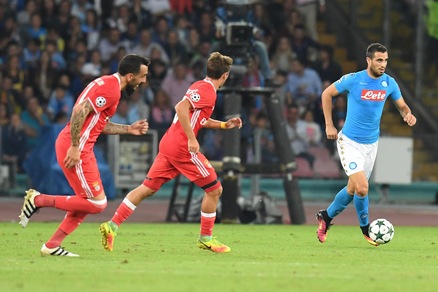 Serie A Napoli, out Albiol: chance Maksimovic