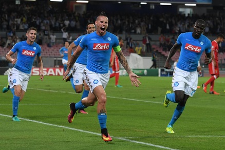 Champions, che show il Napoli: quota dimezzata nelle scommesse sul vincente