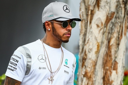 F1, in Malesia vola Hamilton: la rivincita su Rosberg a 2,10