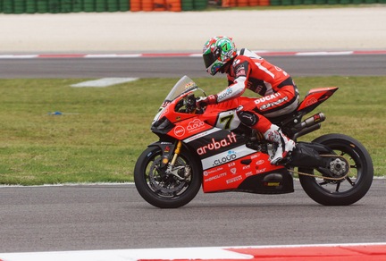 SBK, Magny Cours: doppietta Davies nelle seconde libere