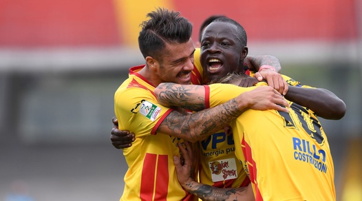 Serie B, festa Benevento. Salernitana e Frosinone ko