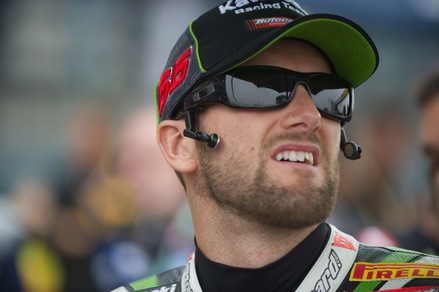 SBK, Magny Cours: Sykes vola nel Warm Up