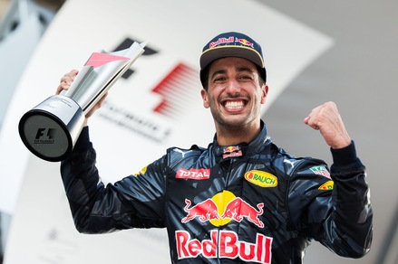 F1 Malesia: vince Ricciardo, Vettel e Hamilton out