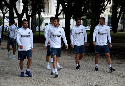L'Inter a Roma, passeggiata nel parco prima del match