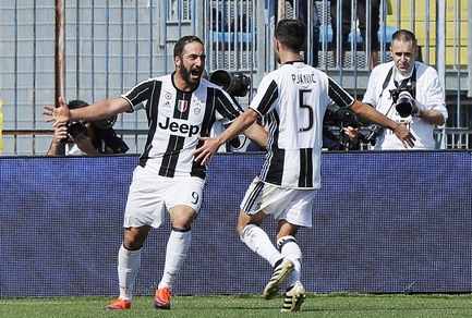Serie A, Empoli-Juventus 0-3: festa Allegri con Dybala e Higuain