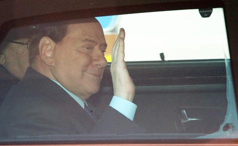 Berlusconi dimesso ma rimane a New York