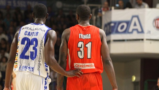 Turner asfalta Pistoia, Johnson-Odom stende Varese