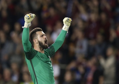 Sparta Praga, insulti le donne? Ti allenerai con loro