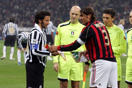 Maldini e i suoi fratelli: storie delle ultime grandi bandiere del calcio, che a volte dividono