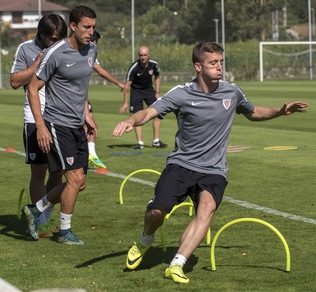 Calciomercato Psg: «Emery pensa a de Marcos dell'Athletic Bilbao»