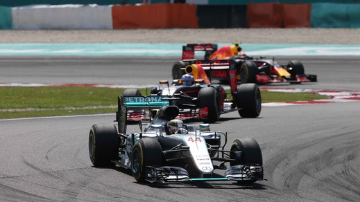 F1: in Giappone avanti Hamilton, quote da titolo per Rosberg
