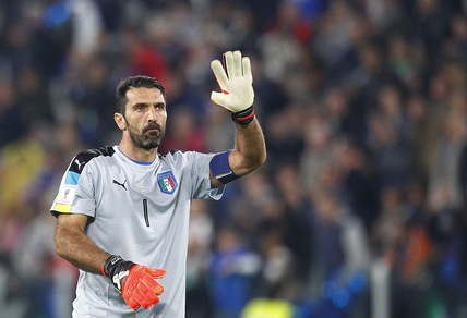 Buffon: «Pellè? Gesto non bello, ma si può sbagliare»