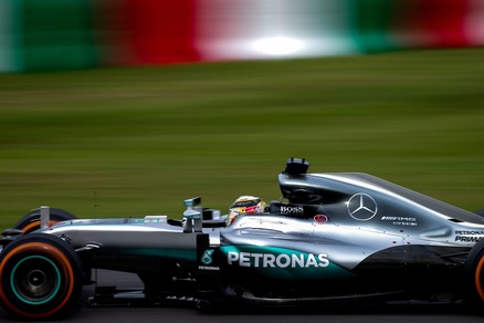 F1, Giappone: Mercedes protesta contro manovra Verstappen