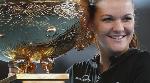 Tennis, Wta Pechino: trionfo Radwanska, Konta ko