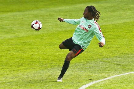 Golden Boy Award, favorito Sanches