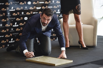 Serie A Juventus, Buffon: dedica alle mani dopo il Golden Foot