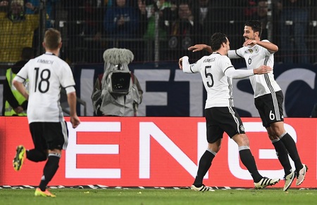 Germania-Irlanda del Nord 2-0: Draxler e Khedira super