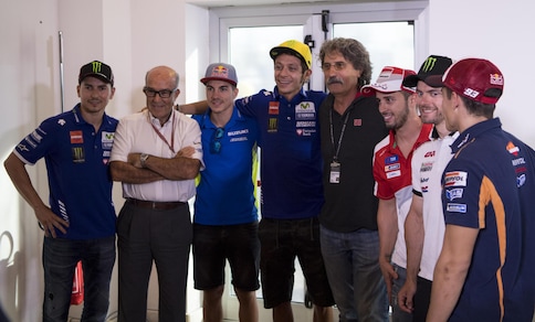 MotoGp, Ezpeleta: «Rossi? Per me resterà in MotoGp anche dopo il ritiro da pilota»