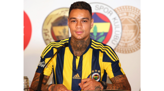 Calciomercato Cagliari, Van Der Wiel c'è: manca solo l'ufficialità