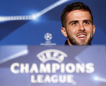 Champions, Pjanic: «Lione? Qui una tappa importante della mia carriera»
