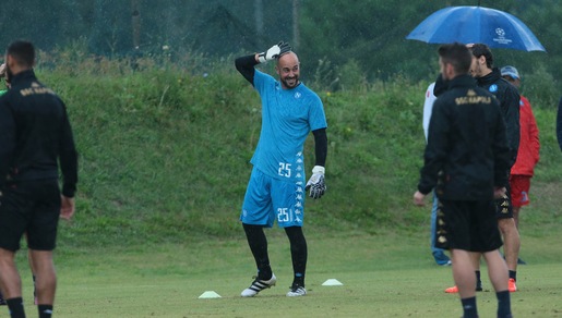 Champions League, Napoli: allenamento sotto la pioggia in vista della sfida contro il Besiktas