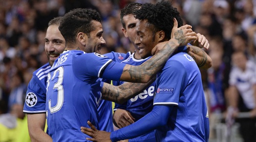 Champions League, Lione-Juventus 0-1: Buffon para un rigore e il gol di Cuadrado è da applausi