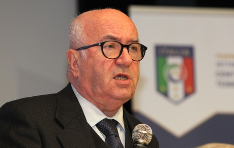 Tavecchio: «Anticipare la Serie A? Cercheremo un accordo»