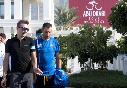 Elia Viviani e Vincenzo Nibali sbarcano ad Abu Dhabi