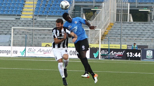 Serie B Novara, Beye operazione ok. Tra sei mesi il rientro