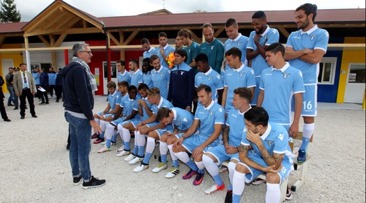 La Lazio in posa per la foto ufficiale ad Amatrice