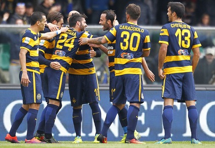 Risultati Serie B: il Verona va in fuga, tris per Bari e Spal. Pari Benevento