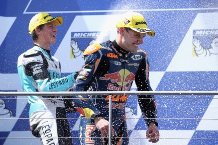 Moto3: Binder vince Australia, Locatelli secondo