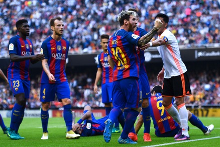 Liga, Messi segna il 3-2 ed esulta in faccia ai tifosi del Valencia