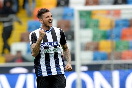 Serie A, Udinese-Pescara 3-1: doppio Thereau e Zapata, prima gioia Del Neri