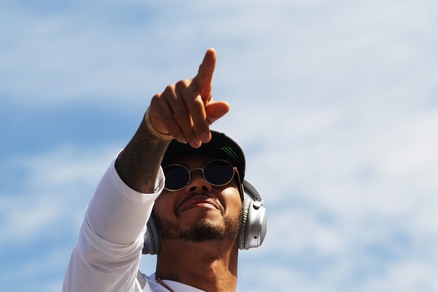 F1 Austin, Hamilton: «Battaglia con Rosberg continuerà»