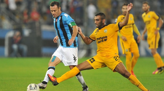 Serie B 11ª giornata: Frosinone-Spal 2-1; Novara-Bari 1-0; Pisa-Verona 0-0