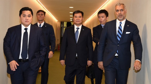 Inter, Thohir e Zhang jr incontrano De Boer e la squadra