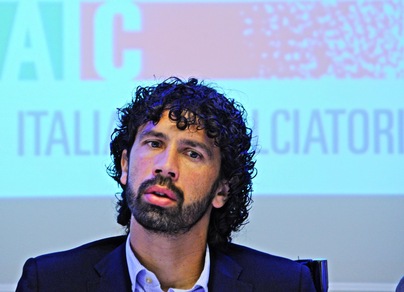 Serie A, l'Assocalciatori lancia l'allarme: «Giocatori sempre più nel mirino del tifo violento»