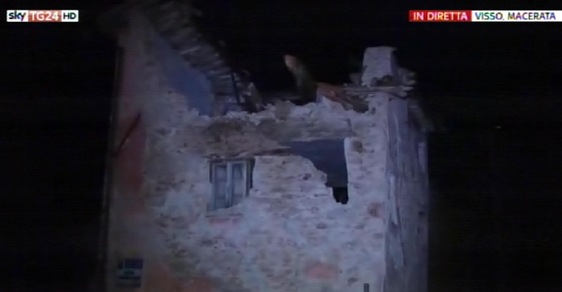Terremoto, due feriti e crolli a Visso