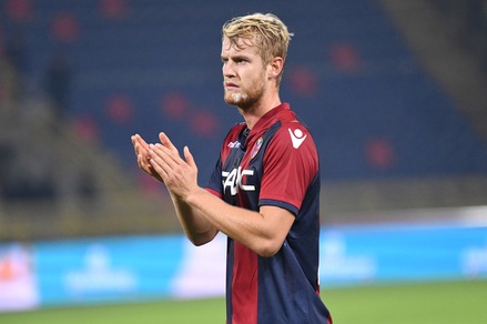 Serie A Bologna, c'è Helander. Emergenza in difesa