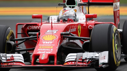 F1, Vettel vola nella libere