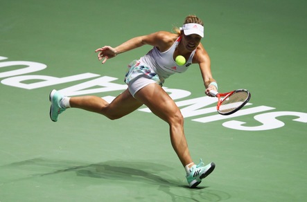 Tennis, Wta Finals: Kerber in finale contro la Cibulkova