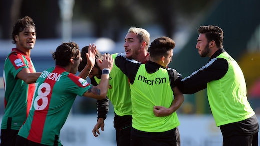 Serie B, Spezia ko, sorpasso Benevento. Vola l'Entella, 7 gol a Terni