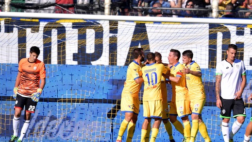 Serie B, Frosinone da applausi: 2-1 al Cesena