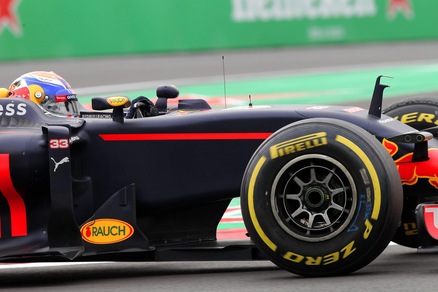 F1 Messico, terze libere: Verstappen chiude davanti, Vettel sesto