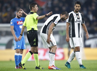 Juventus-Napoli, Chiellini di nuovo ko: costretto ad uscire