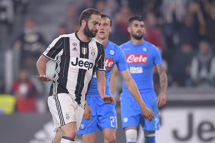 Serie A, Juventus-Napoli 2-1. Bonucci e Callejon, poi risolve Higuain